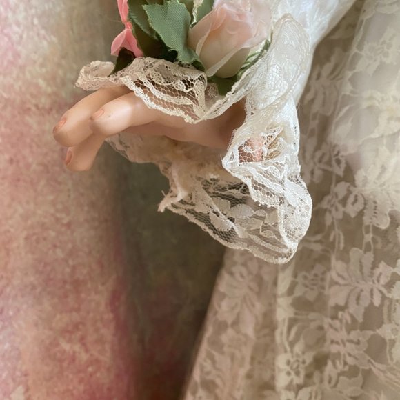 RARE 📌 RUSTIE "MONICA" A RED HAIR PORCELAIN DOLL WHITE DRESS GEMS #352 - Picture 7 of 16